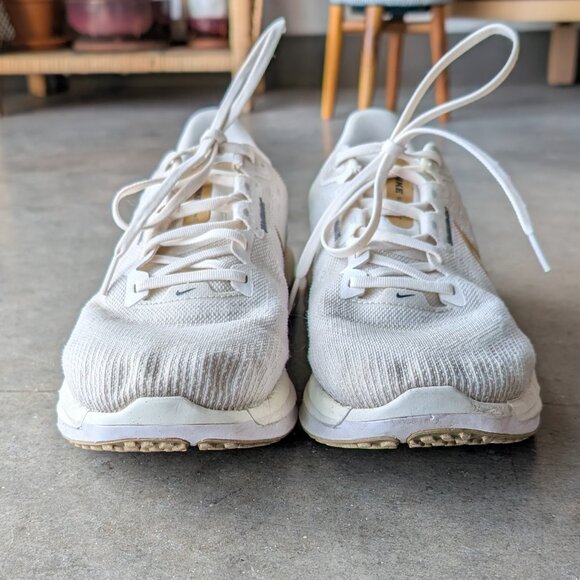 Nike Women's Vomero 17 Road Running Shoes Phantom Metallic Gold size 10.5 - Picture 3 of 10